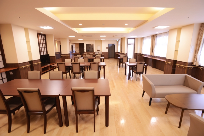 �H�����r���O